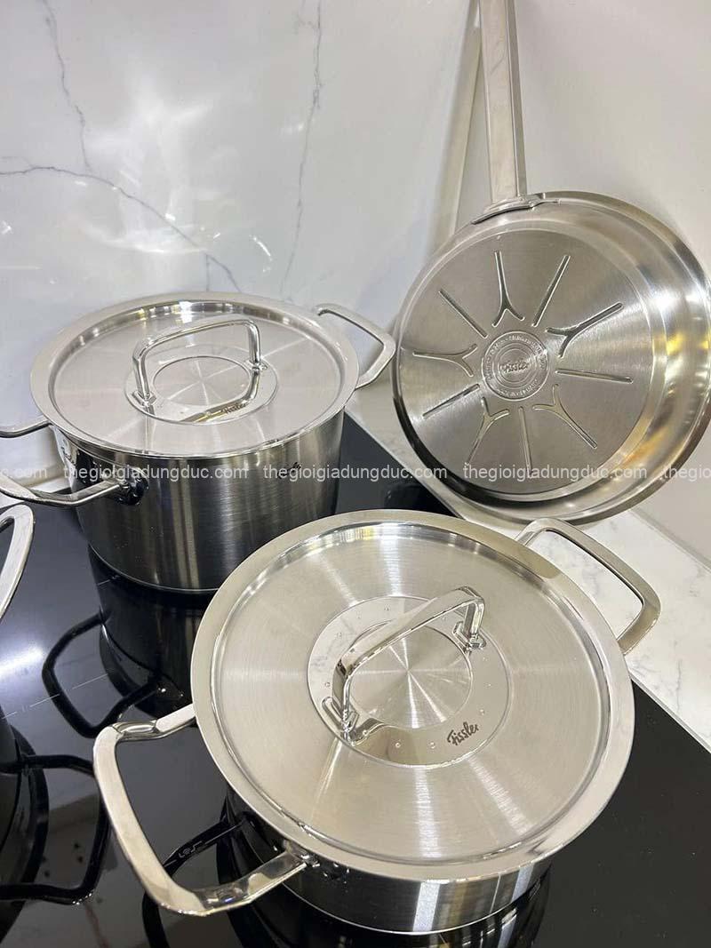 bo-noi-fissler-profi-set-5-mon-vung-thep-4-noi-1-chao-to-ong-24-28cm (6) Bộ nồi Fissler Profi set 5 món vung thép (4 nồi, 1 chảo tổ ong 24/28cm)