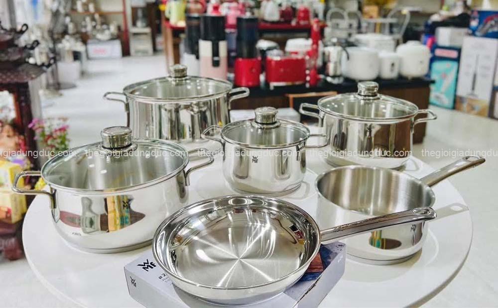 bo-noi-wmf-diadem-plus-6-mon-4-noi-1-quanh-1-chao (9) Bộ nồi WMF Diadem Plus 6 món (4 nồi, 1 quánh, 1 chảo 24/28cm)