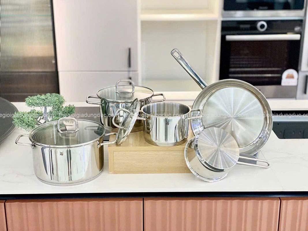 bo-noi-wmf-inspiration-5-mon-3-noi-1-quanh-1-chao (2) Bộ nồi Wmf Inspiration 5 món (3 nồi, 1 quánh, 1 chảo 24cm/28cm)