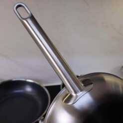 Chảo chống dính vân tổ ong WMF Profi Resist