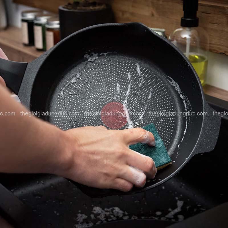 chao-duc-nguyen-khoi-tefal-robusto-24cm (5) Chảo đúc nguyên khối Tefal Robusto 24cm