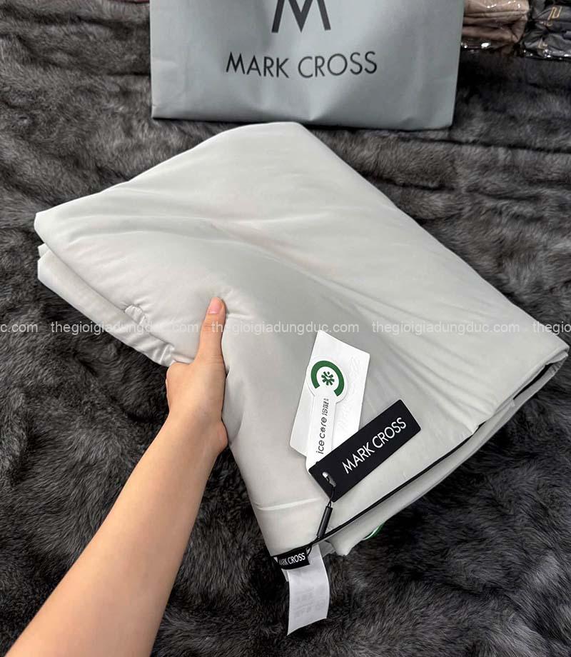 chan-bang-lanh-ice-core-mark-cross (3) Chăn băng lạnh Ice Core Mark Cross