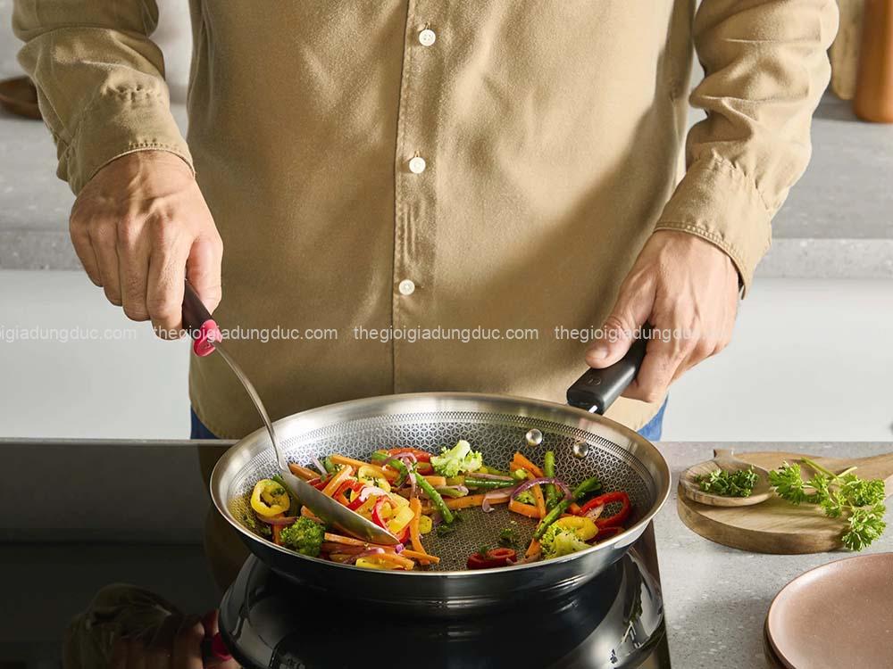 Chảo chiên inox chống dính liền khối Tefal Power vân thép