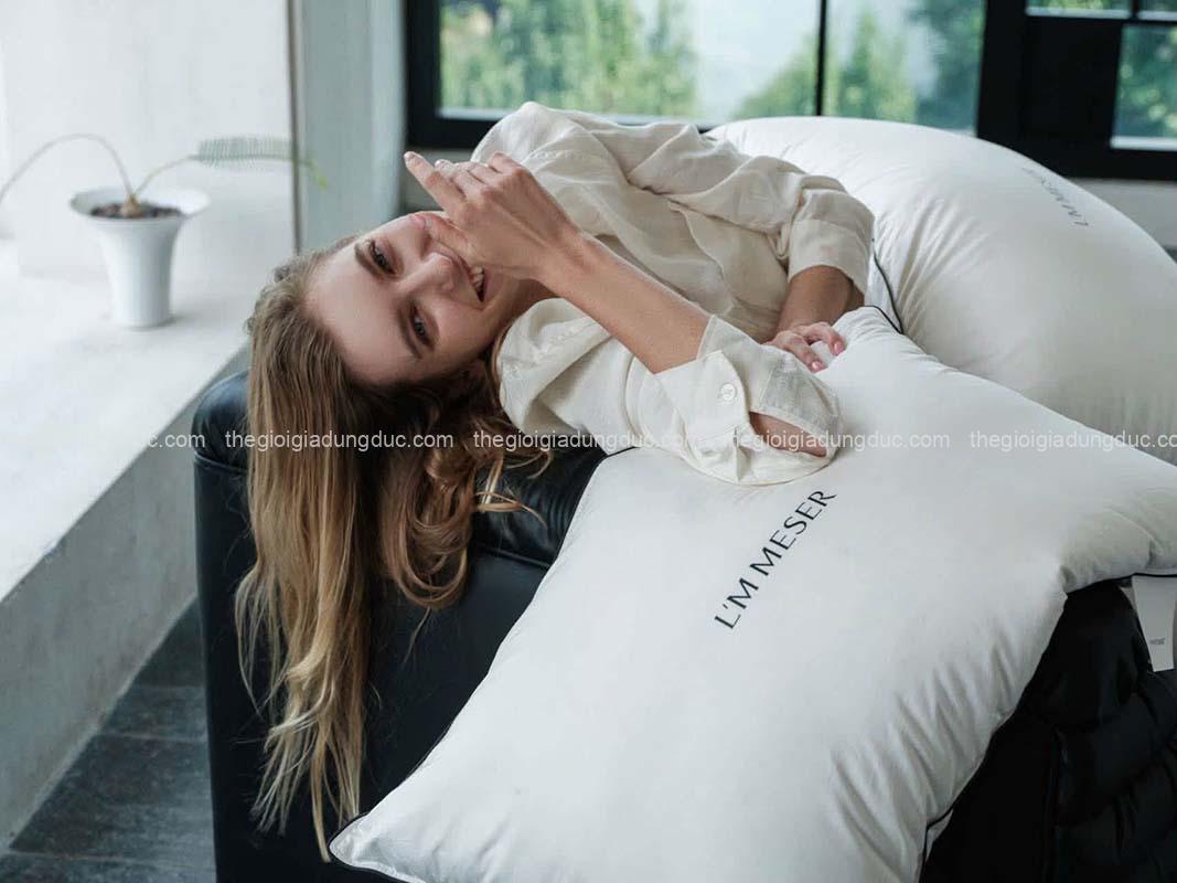Ruột gối lông vũ LM MESER 48x74cm